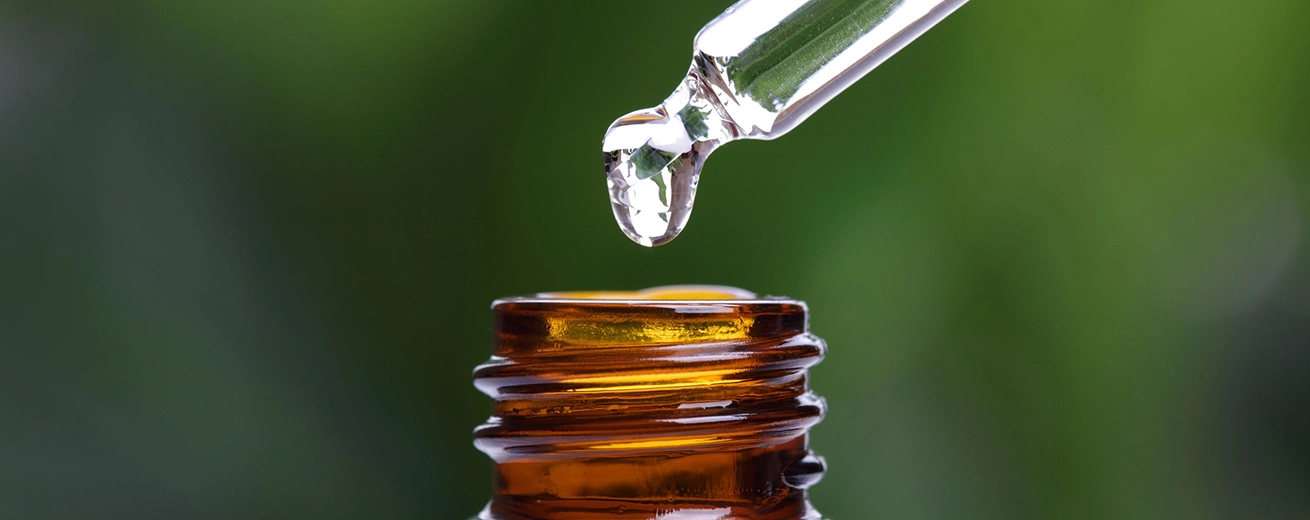 Bio HCG Dieet/Kuur: Uitleg, Ervaringen, 3 Recepten en Plan Pipetteer druppelaar van aromatherapie