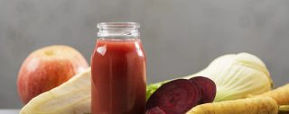 Detox Sapkuur Zelf Maken? Lekkere Recepten + Schema’s Karaf met blushing boost sap van happyjuicy